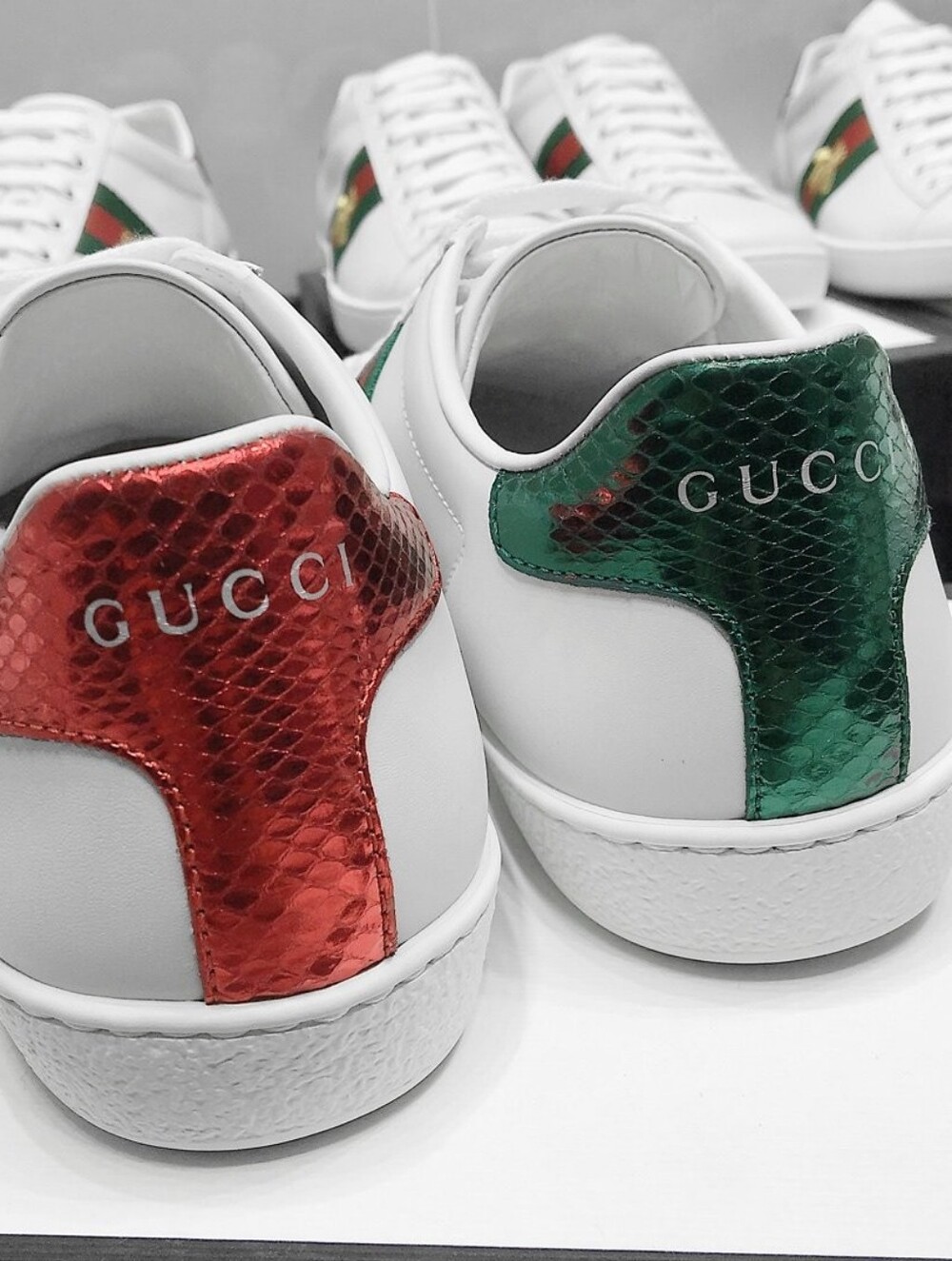 Gucci Men’s White Leather Ace Sneaker with Green-Red Web and Bee - Picture 11 of 16